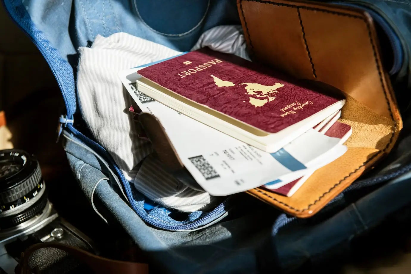 Dompet dan Tas Penyimpan Paspor