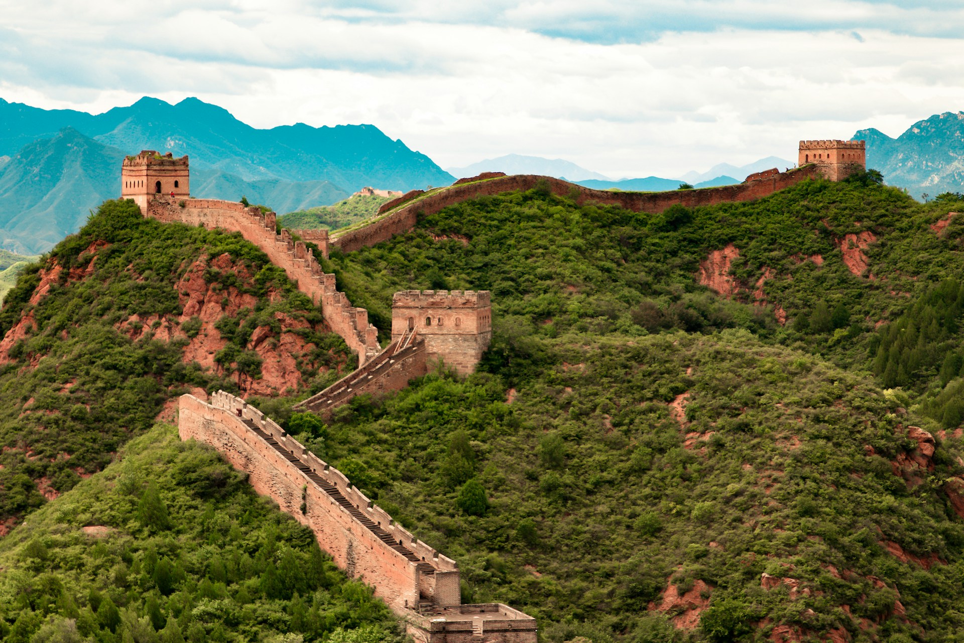 Tembok China Menjadi Tempat Wisata Wajib di China